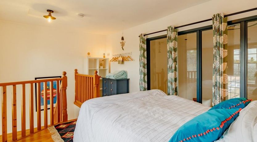 Photo of 4 Bed in Hindolveston