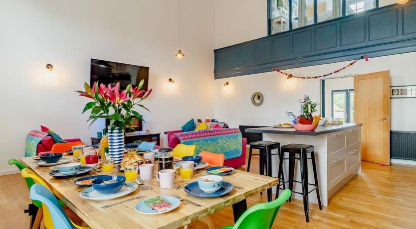 Photo of 4 Bed in Hindolveston