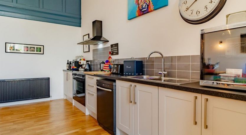 Photo of 4 Bed in Hindolveston