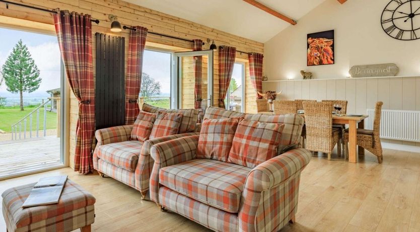 Photo of 2 Bed in Bradford Abbas