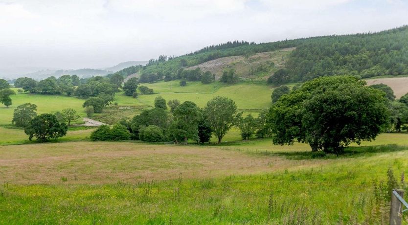 Photo of 1 Bed in Llandderfel