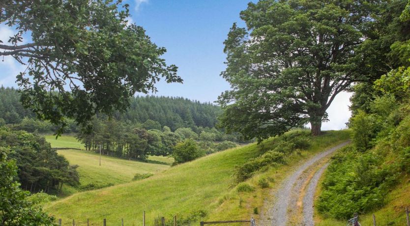 Photo of 1 Bed in Llandderfel