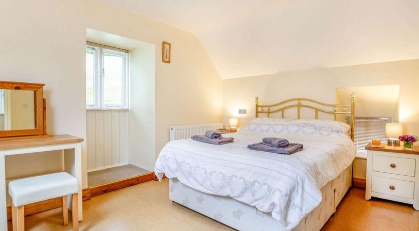 Photo of 1 Bed in Llandderfel