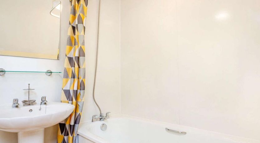 Photo of 1 Bed in Llandderfel