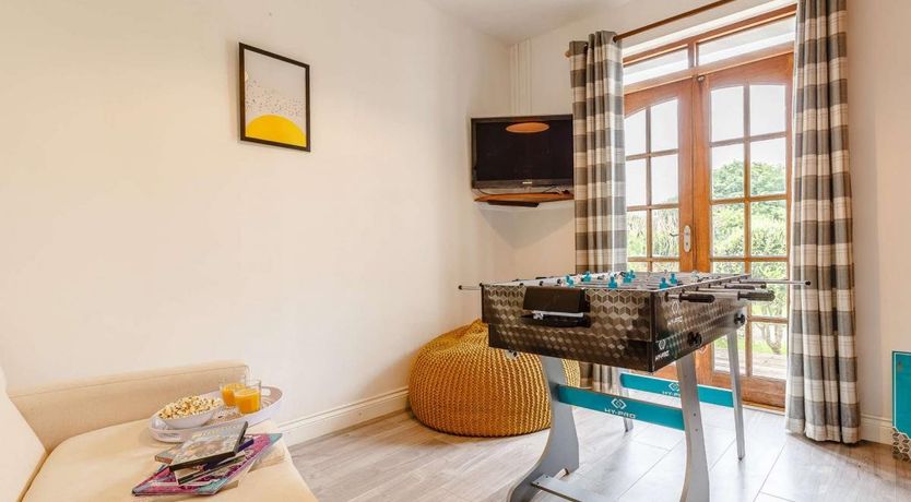 Photo of 3 Bed in Rose