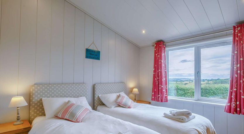 Photo of 3 Bed in St. Andrews