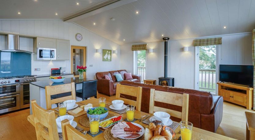 Photo of 3 Bed in St. Andrews