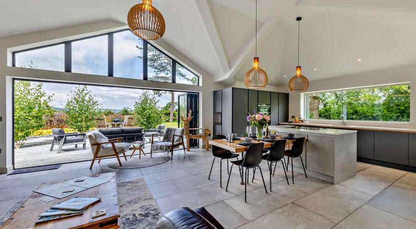 Photo of 3 Bed in Llanbedr Dyffryn Clwyd