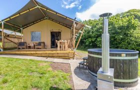 Photo of log-cabin-in-south-devon-14