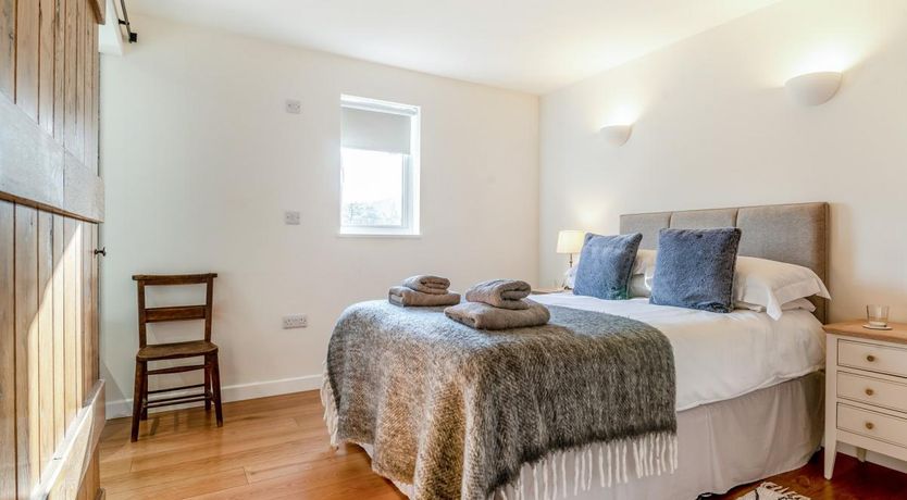 Photo of 3 Bed in Talybont-on-Usk