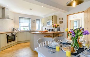 in Tenby  (88335) Holiday Cottage