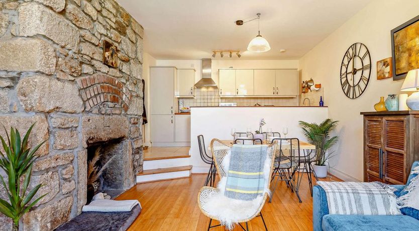 Photo of 1 Bed in Gulval