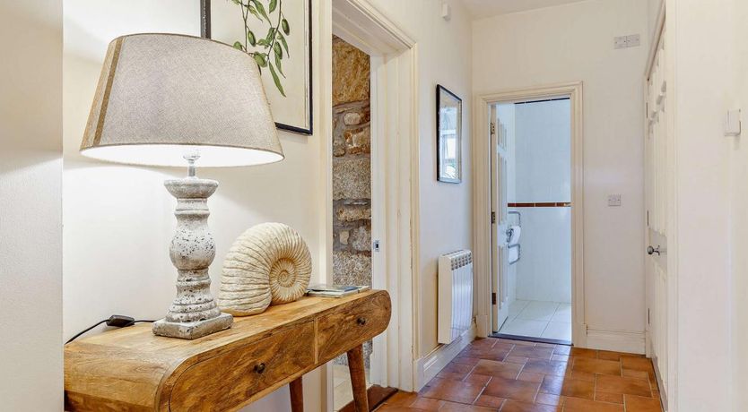 Photo of 1 Bed in Gulval