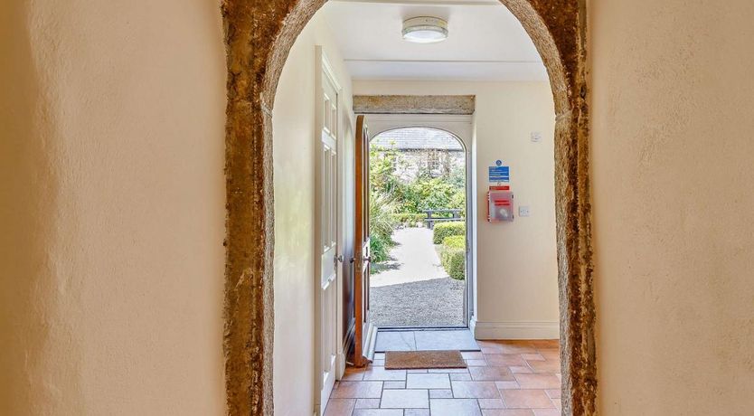 Photo of 1 Bed in Gulval