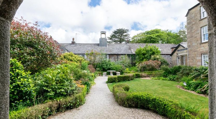 Photo of 1 Bed in Gulval