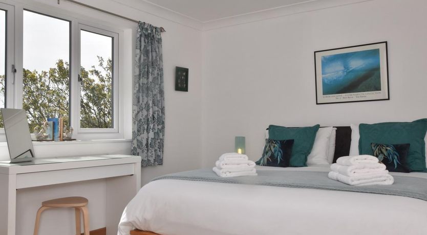 Photo of 4 Bed in Lynstone