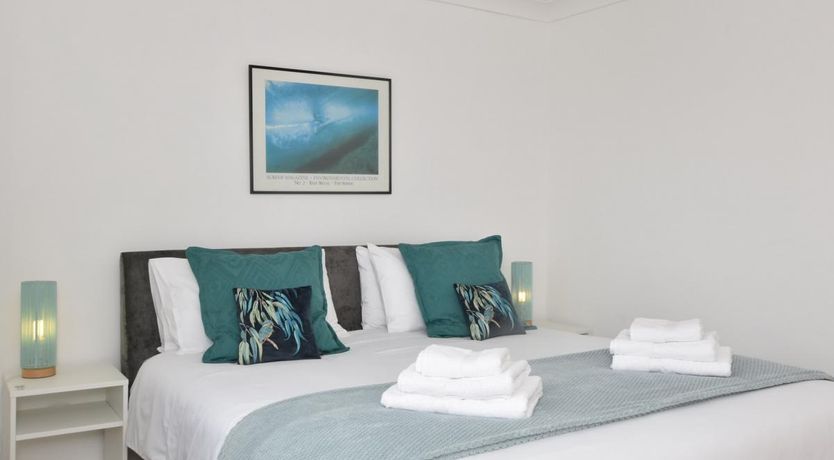 Photo of 4 Bed in Lynstone