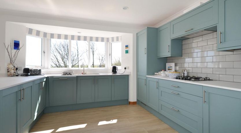 Photo of 4 Bed in Lynstone