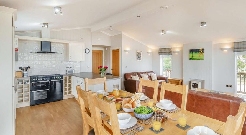 Photo of 3 Bed in St. Andrews