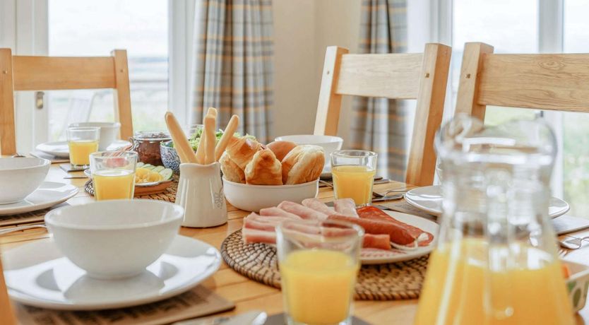 Photo of 3 Bed in St. Andrews