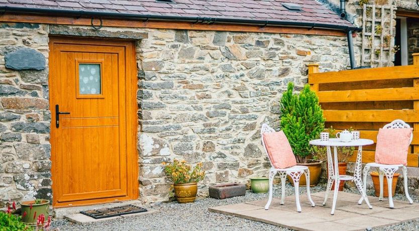 Photo of 1 Bed in Bontnewydd