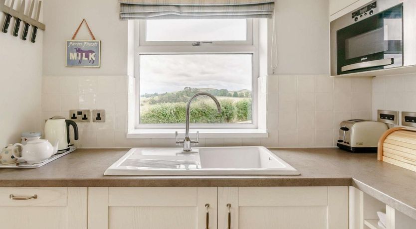 Photo of 3 Bed in St. Andrews