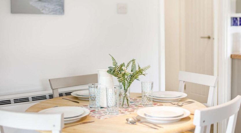 Photo of 2 Bed in Notter