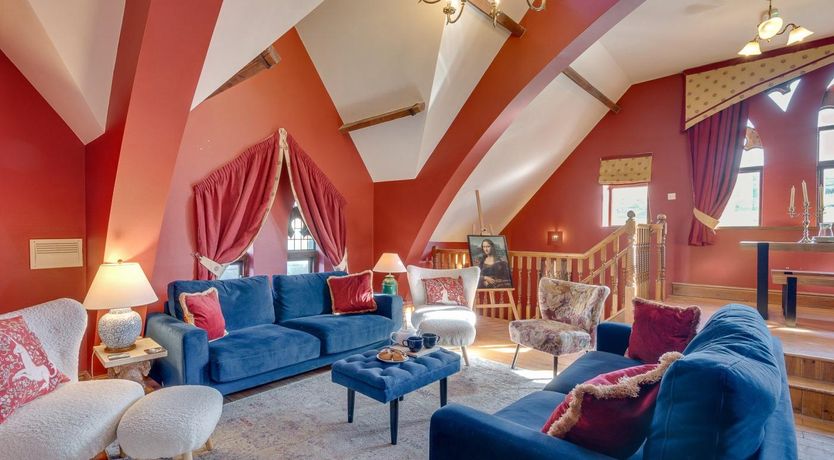 Photo of 5 Bed in Keighley