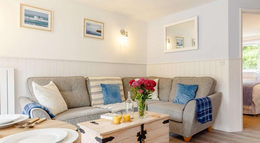 Photo of 2 Bed in Downderry