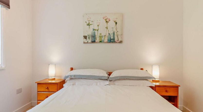 Photo of 2 Bed in Notter