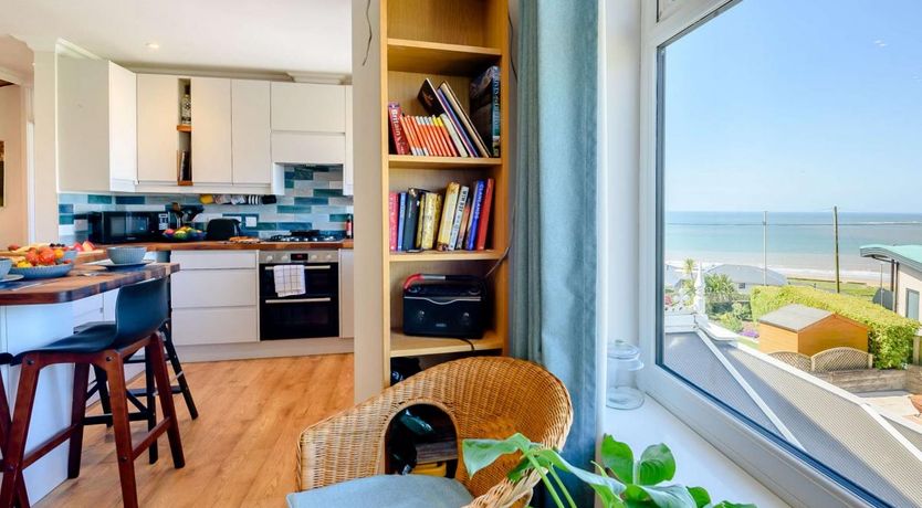 Photo of 4 Bed in Ogmore-by-Sea