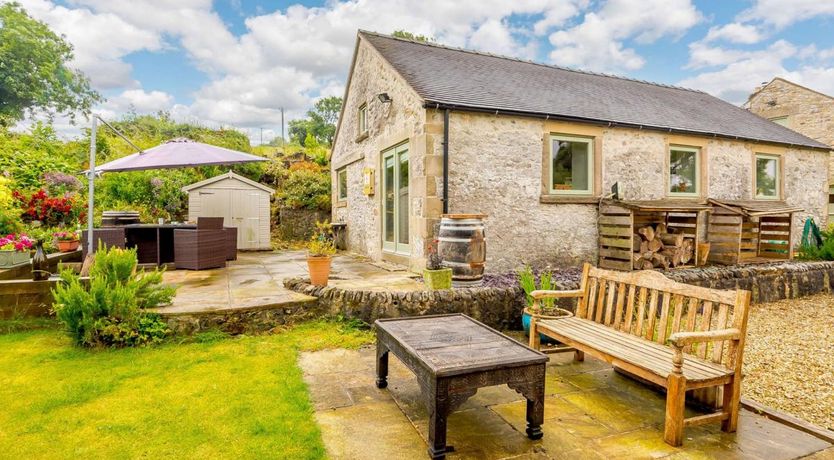 Photo of 1 Bed in Snitterton