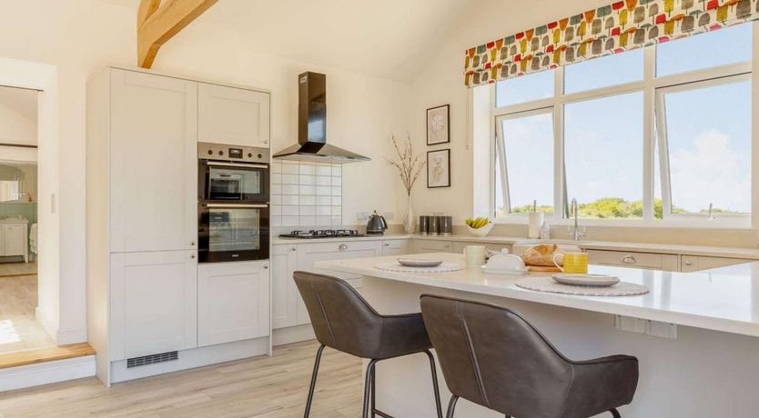 Photo of 3 Bed in Sinns Common