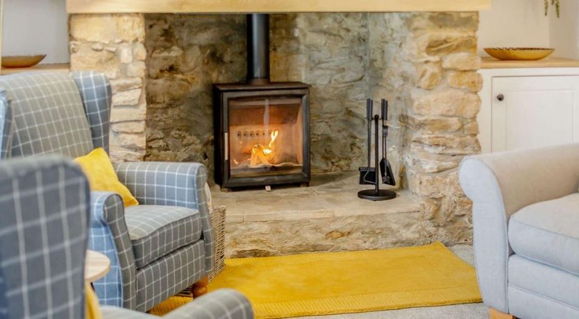 Photo of 3 Bed in Sinns Common