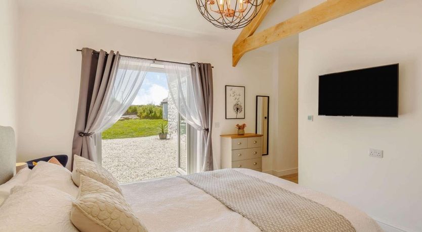 Photo of 3 Bed in Sinns Common