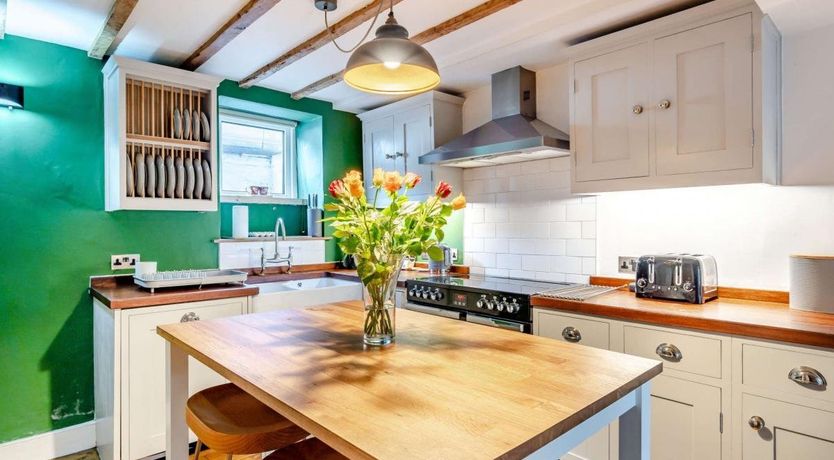 Photo of 3 Bed in Greenodd