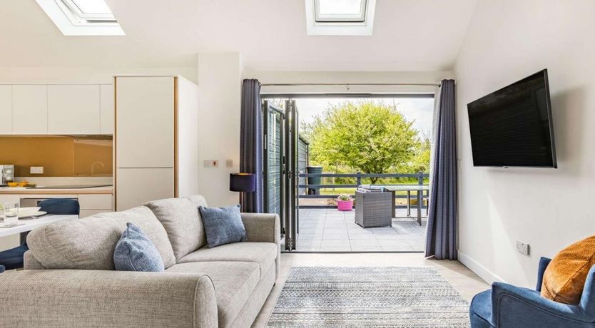 Photo of in Hersham (87977)