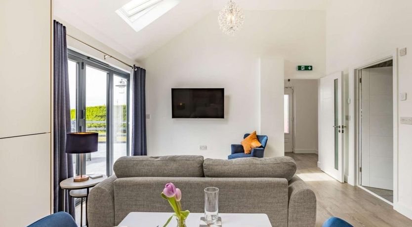 Photo of 1 Bed in Hersham