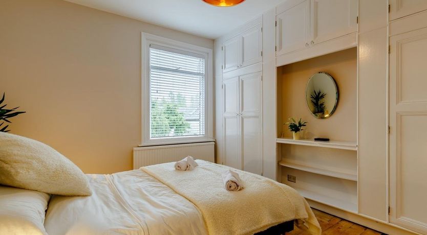 Photo of 3 Bed in Chapel-en-le-Frith