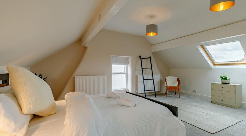 Photo of 3 Bed in Chapel-en-le-Frith