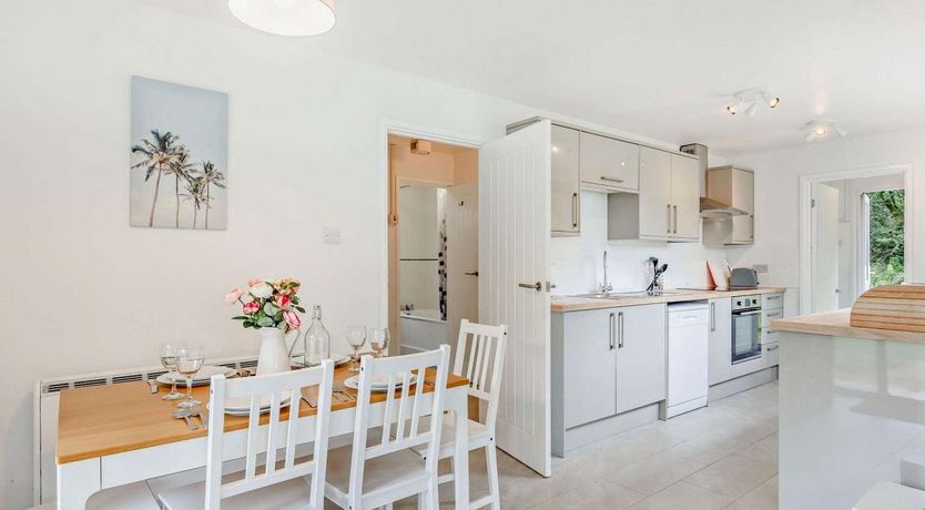 Photo of 2 Bed in Notter