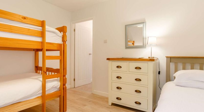 Photo of 2 Bed in Saltash