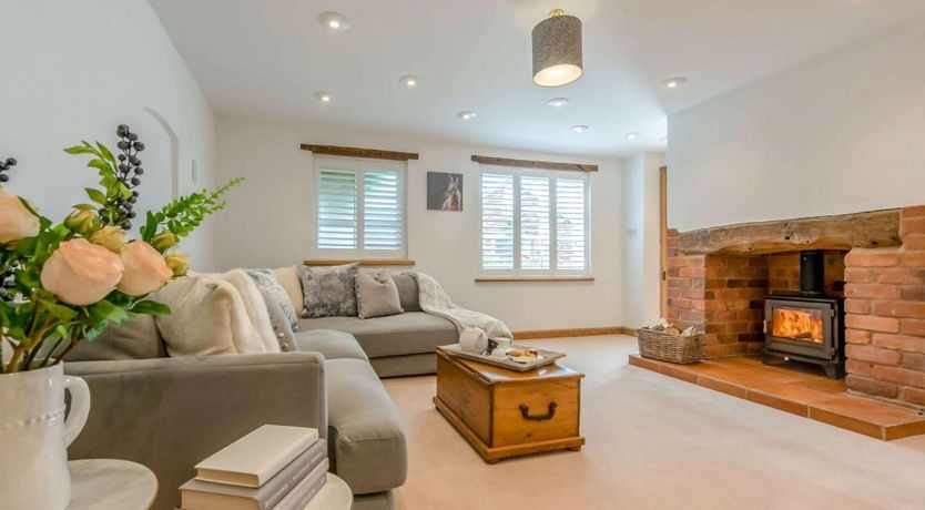 Photo of 2 Bed in Aston Sub Edge