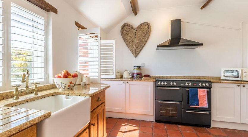 Photo of 2 Bed in Aston Sub Edge