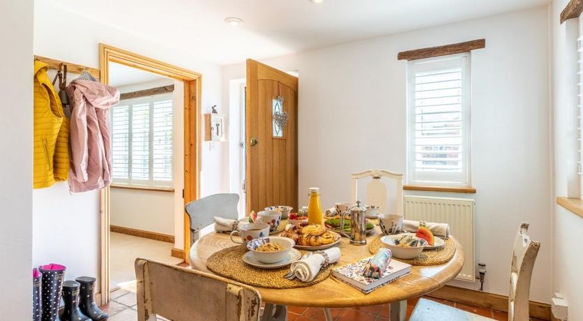 Photo of 2 Bed in Aston Sub Edge