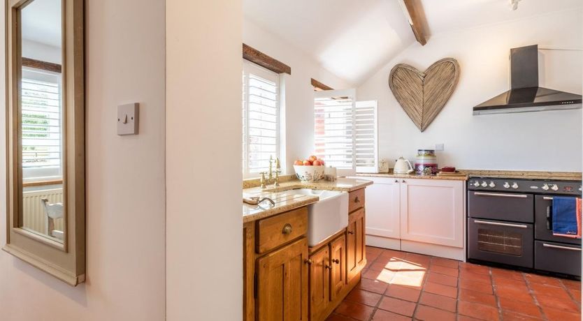 Photo of 2 Bed in Aston Sub Edge