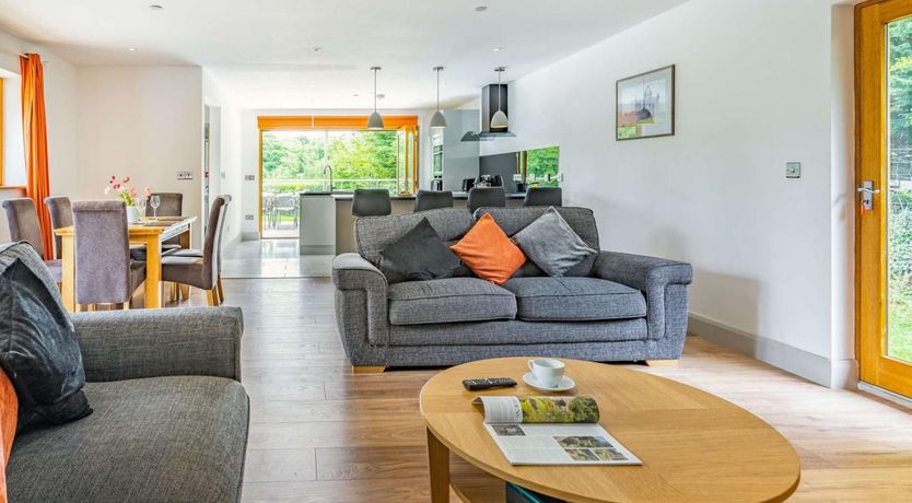 Photo of 2 Bed in Usk-