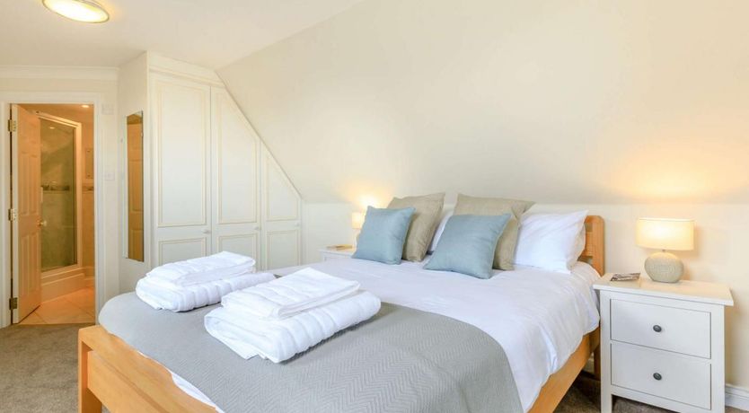 Photo of 3 Bed in Weston-super-Mare