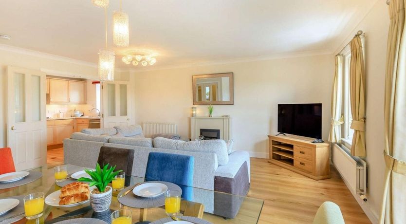 Photo of 3 Bed in Weston-super-Mare