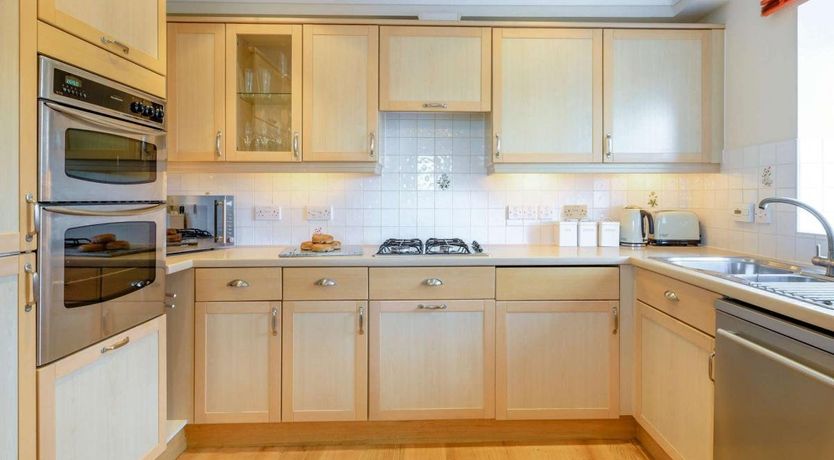 Photo of 3 Bed in Weston-super-Mare